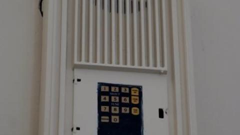 Oct '18 - Italian-70s-Mansion56.jpg