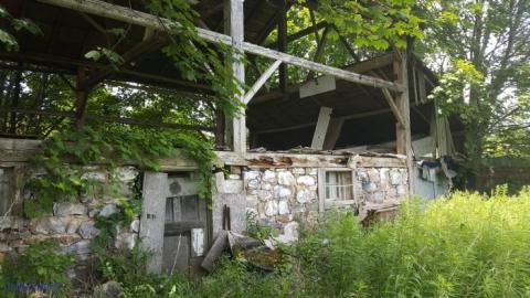 Where hockey sticks go to die - Pinkerton-Farm33.jpg