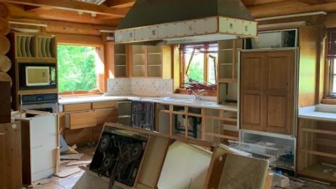 pics - The-Log-Mansion118.jpg