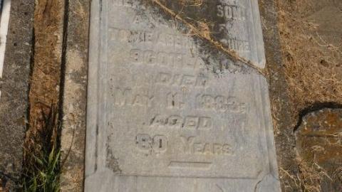 Grassy Knoll - Mt.-Hope-Tyrell-Pioneer-Cemetery22.jpg