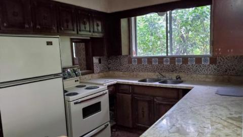 September 2019 - Martin-Weiche-Nazi-House--London-Ontario12.jpg