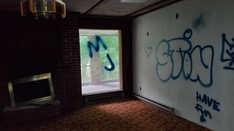 September 2019 - Martin-Weiche-Nazi-House--London-Ontario13.jpg