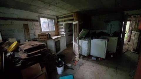 September 2019 - Martin-Weiche-Nazi-House--London-Ontario34.jpg