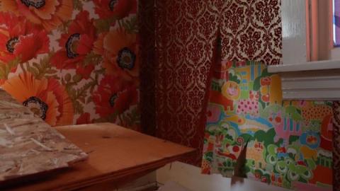 Photo from House of 30 different wallpape