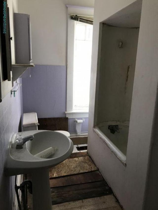 Hobbie house photo 2