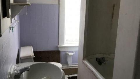 Hobbie house photo 2