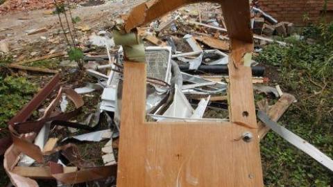 Demolition - Feeling-Nippy...-2-for-132.jpg