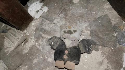 May 2019 - 80s-Porn-House37.jpg