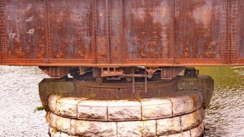 Frozen Swing Bridge photo 5