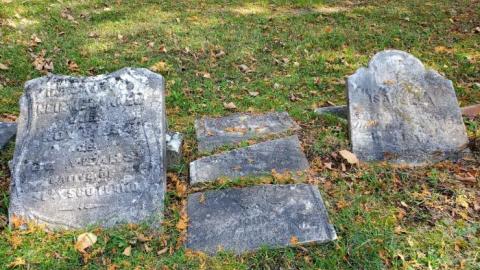 October 2019 - Smellies-Pioneer-Cemetery11.jpg