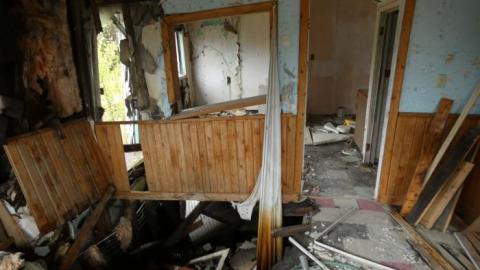 Rainy Day - Motel-Longbranch175.jpg