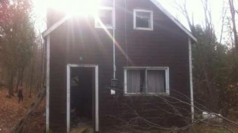 Head Lake Abandoned House photo 4