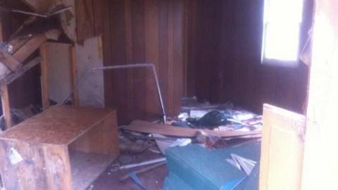 Head Lake Abandoned House photo 2