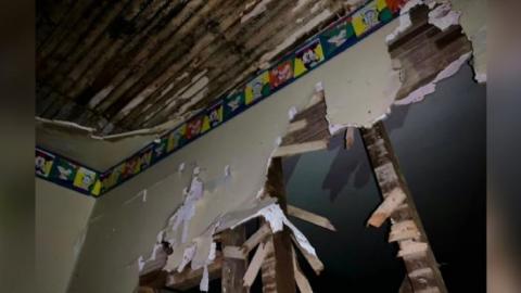 Snail House - Small-Country-House17.jpeg