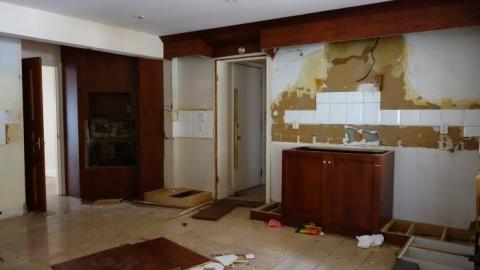 Titanic Stairs Mansion '19 - DSC05640.jpg