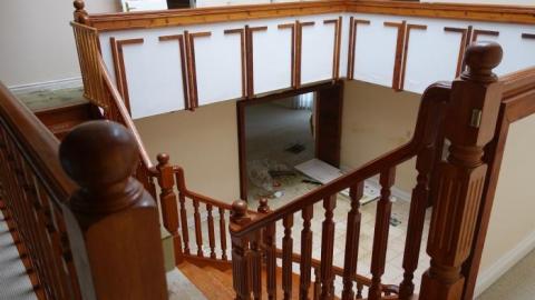 Titanic Stairs Mansion '19 - DSC05705.jpg