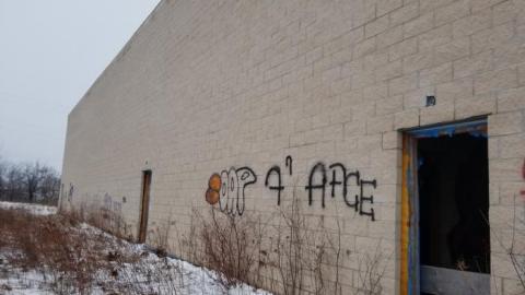 Not much here - Recd-Centre64.jpg