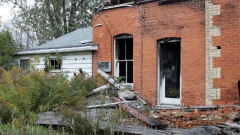 Old Burned Red - Burnt-and-a-Dash-of-Collapse36.jpg