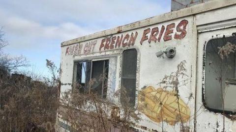 bus down fry truck photo 4