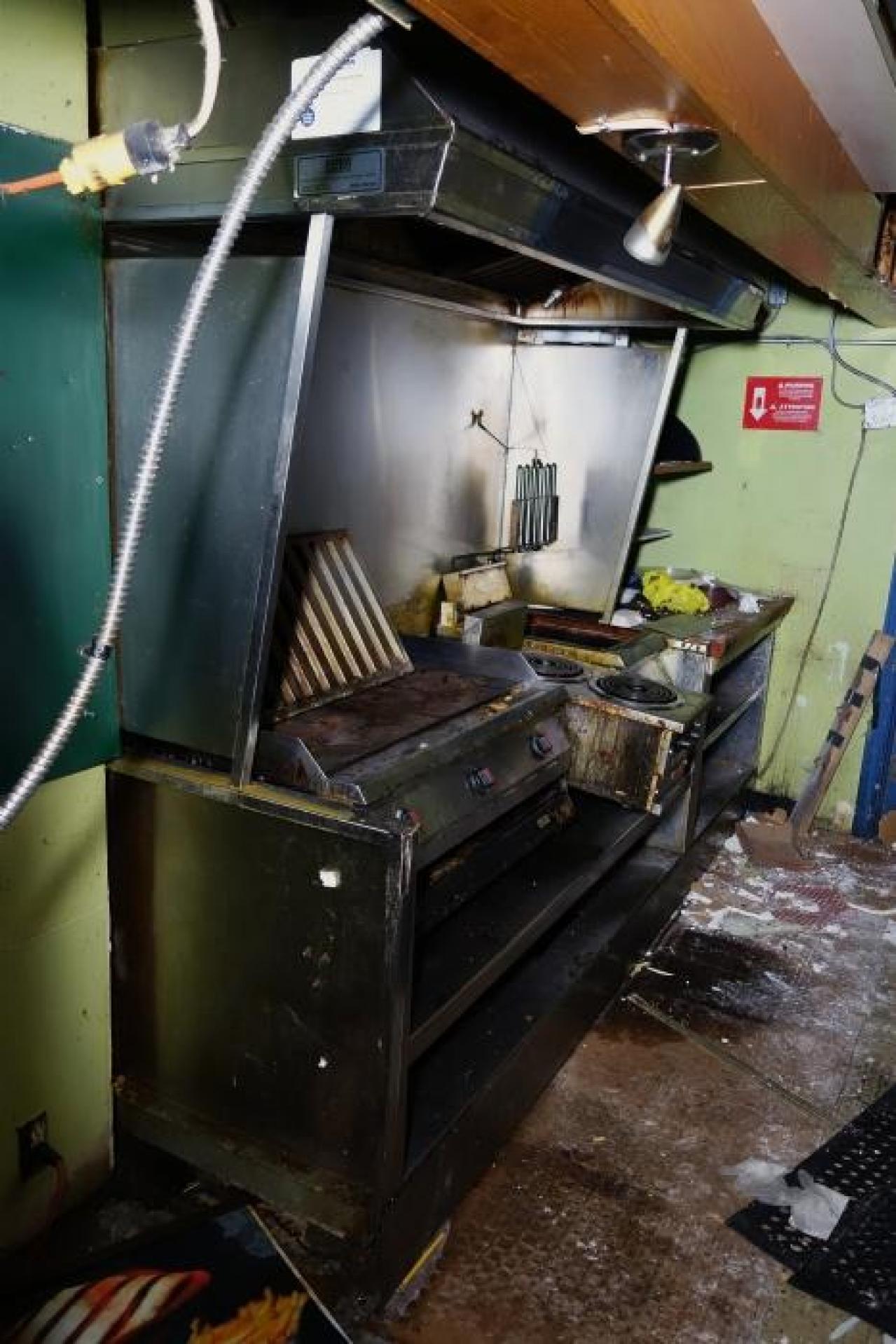 Closed Forever '19 - DSC06619.jpg