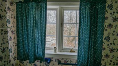 Nice house but not the bsmt. - 8D8A39961AA6483A9C8758D261.jpg