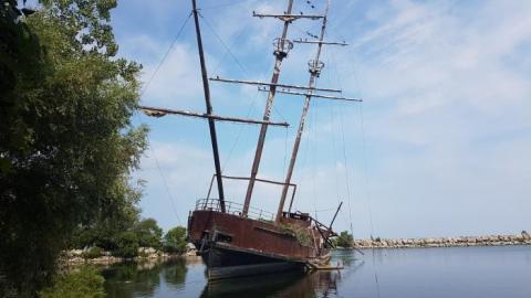 Older Pics - Le-Grande-Hermine-Ghost-Ship30.jpg