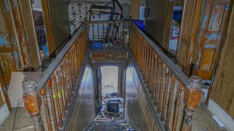 Creepy - 83F5894B-D74D-4317-89DC-6D3AD0.jpg