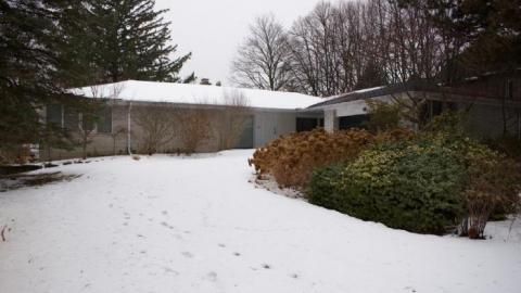 Mid Century Bungalow photo 4