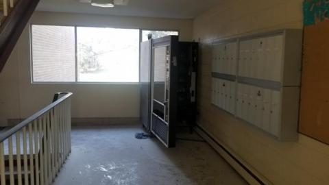 Old school  building photo 3