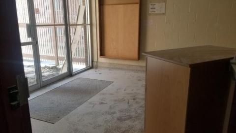 Old school  building photo 4