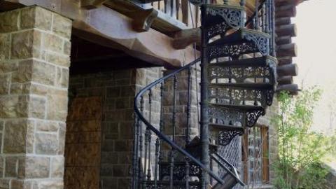 Abused Log Mansion '19 RIP - The-Log-Mansion93.jpg