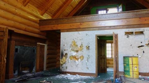 Abused Log Mansion '19 RIP - The-Log-Mansion99.jpg