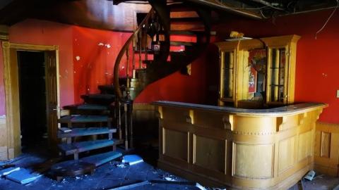 Abused Log Mansion '19 RIP - The-Log-Mansion81.jpg