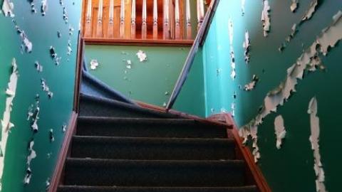 Abused Log Mansion '19 RIP - The-Log-Mansion60.jpg