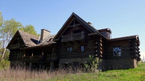 Abused Log Mansion '19 RIP - The-Log-Mansion71.jpg