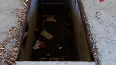 Abused Log Mansion '19 RIP - The-Log-Mansion64.jpg