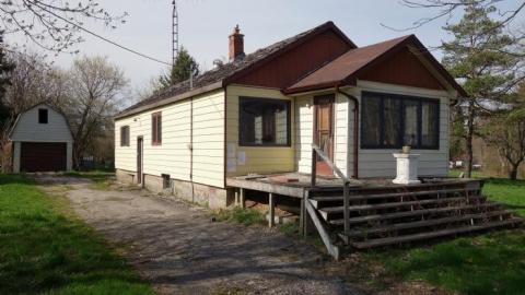 Weirdly Positioned Stairs '19 - DSC08692.jpg