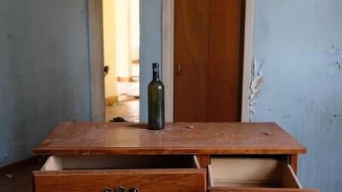 Flooded & Smashed '19 - Wine-For-The-Maytag-Guy6.jpg