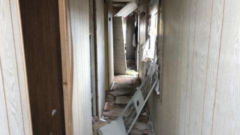 big trailer - living-in-trailers-but-life-a-movie33.jpg