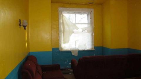 Nov Visit - inside - House 4 (13).jpg