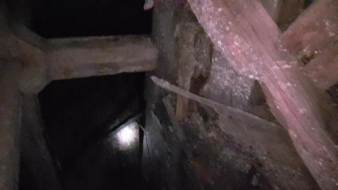 Collapsed Interior Brick Oven  - vlcsnap-2020-04-17-17h39m47s75.jpg