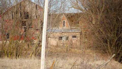 Old Farm in New Tec - Old-Farm-in-New-Tecumseth1.jpg