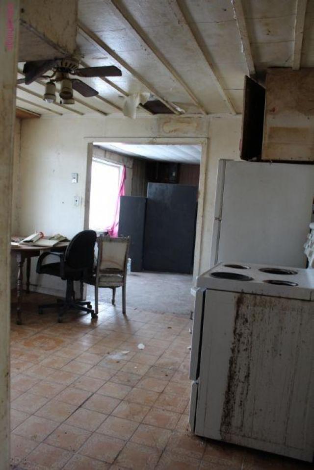 6 and Campbelville photo 4