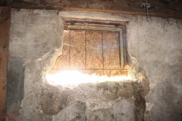 Theres A Hole In The Roof photo 5