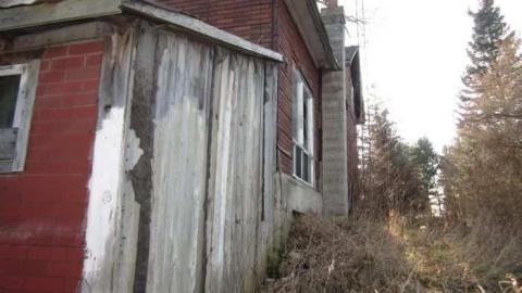 Outside - Graffiti-House5.jpg