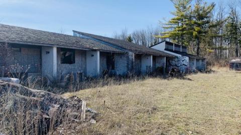 Welcome Motel - EF180521-7C3B-41A2-ACE3-1EF5A5.jpg