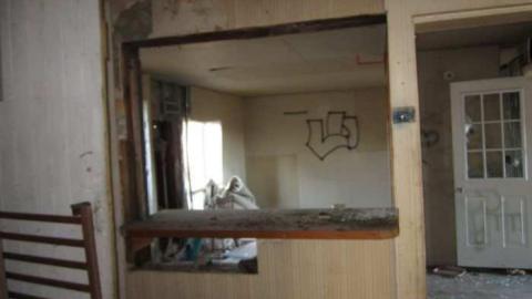 Inside - Graffiti-House27.jpg