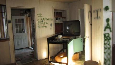 Graffiti House - Caledon, Ontario