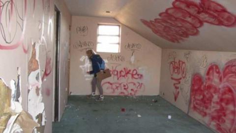 Inside - Graffiti-House17.jpg