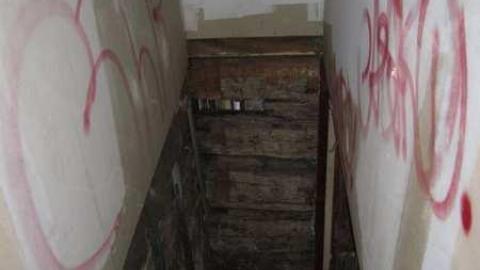 Inside - Graffiti-House32.jpg